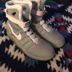 Nike air mags(Backtothefuture with working lights)